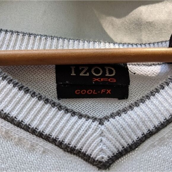 IZOD white v neck sweater size med golf - Picture 3 of 7